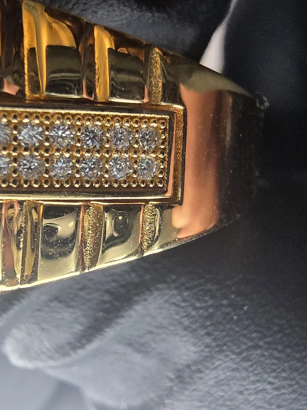 N/A gold tone